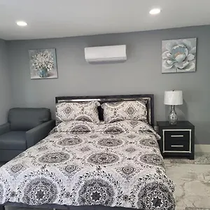 https://luxurious-room-close-to-everything.hotelstampa.org